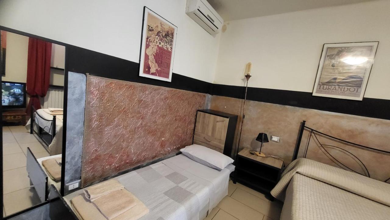 Saint Martin'S House Apartment Vigevano Exterior photo